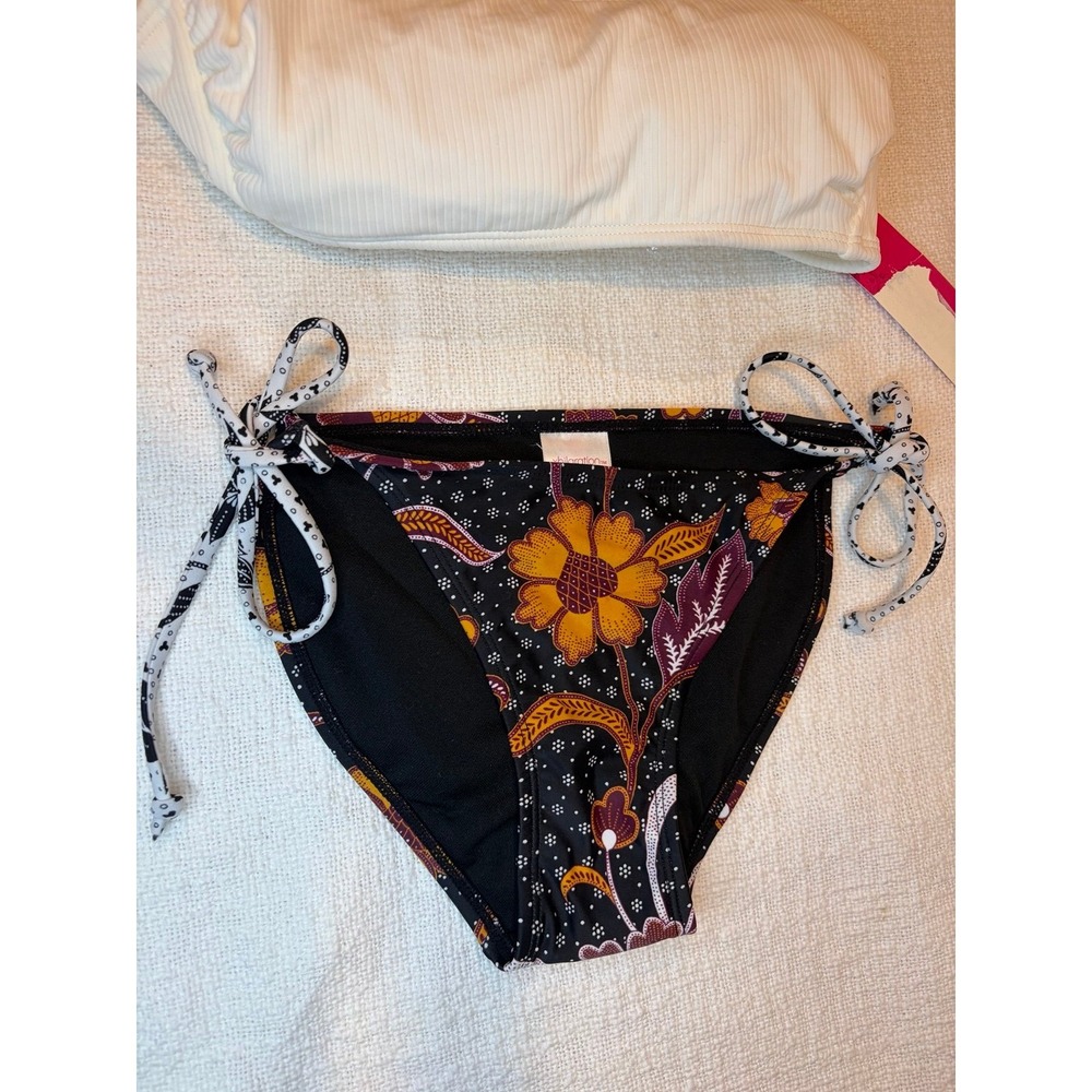 Xhilaration 2 piece Bikini set - Bralette & side tide bikini bottoms NWT Small - Picture 3 of 7